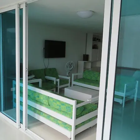 Apartamento En El Edificio Las Tres Carabelas * Cartagena